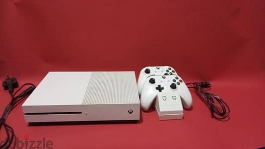 "للبيع Xbox One S مستورد من الإمارات بحالة ممتازة وسعر مميز في مصر!"