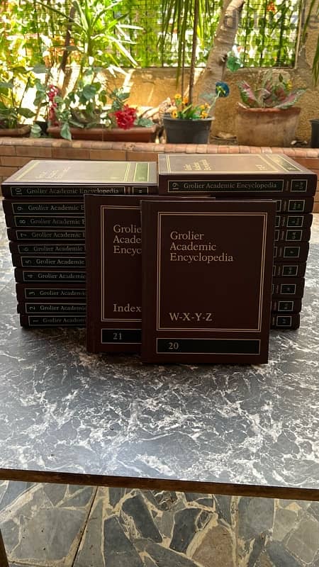 GROLIER Encyclopedia 0