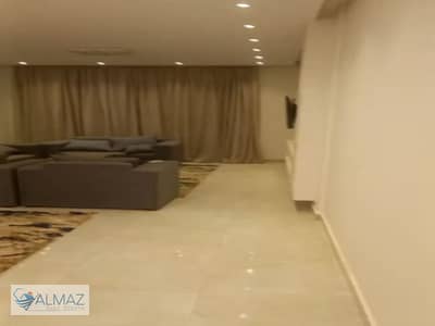 شقه اول سكن مفروشه للايجار في كمبوند جاردن هايتس في التجمع الخامس خلف الجامعه الامريكيه Garden Heights Compound