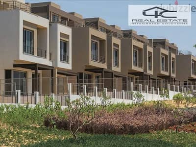 Villa Town house  for sale 190 m 3 bedrooms with down payment and installments for sale in Palm Hills New Cairo