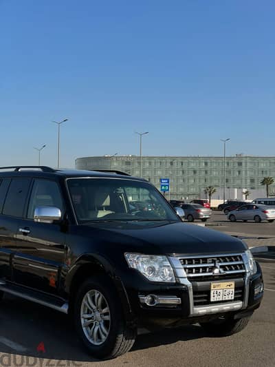 ميتسوبيشي باجيرو ٢٠٢١ للايجار بسائق و بدون- Mitsubishi Pajero for rent