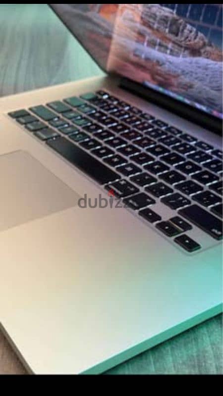 MacBook Pro like new للبيع 2