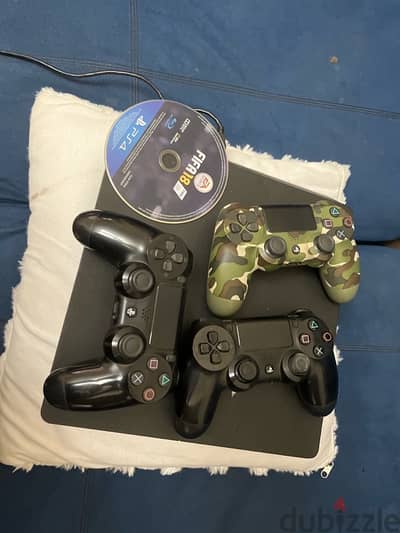 ps4 1tb with 3 controllers with fifa 18 20 21 gta 5