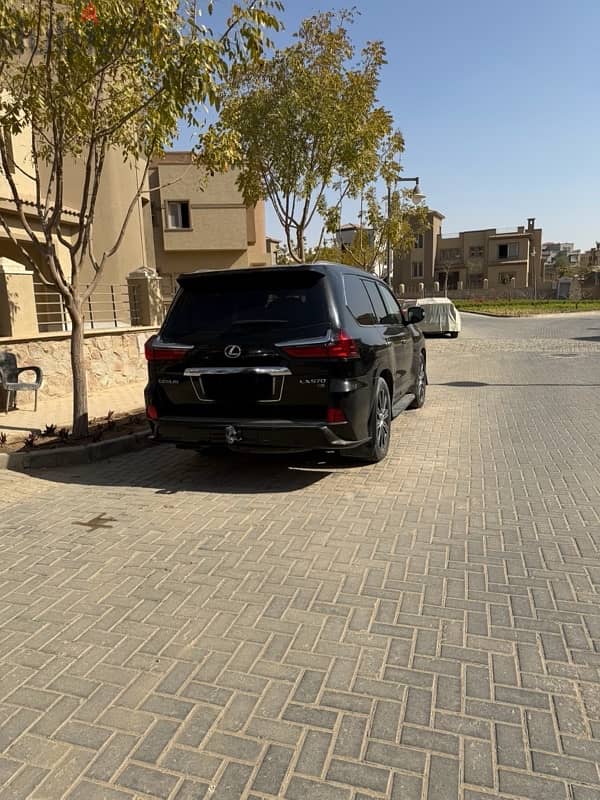 Lexus LX 2019 0