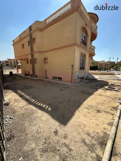 villa for sale in le rosa new cairo prime location under market price