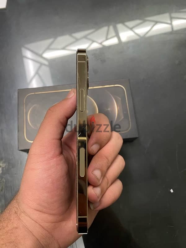 IPhone 12pro gold 1