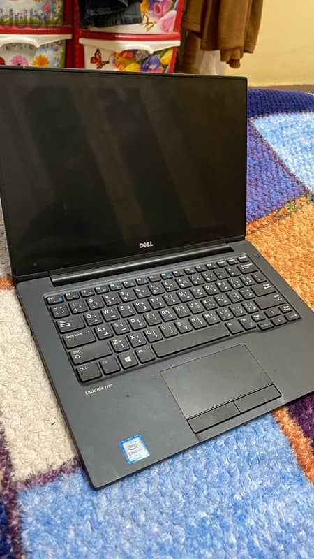 Dell Latitude 7370 1