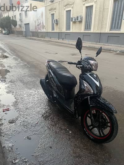 اسكوتر ST 200