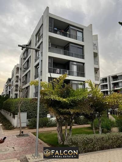 At the lowest price in Taj City Compound, Fifth Settlement, New Cairo, an apartment with a stunning golf view is for sale on the Suez Road, opposite t