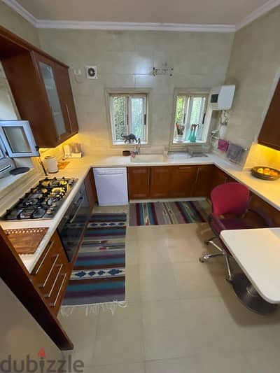 Full kitchen with corian for sale - as new