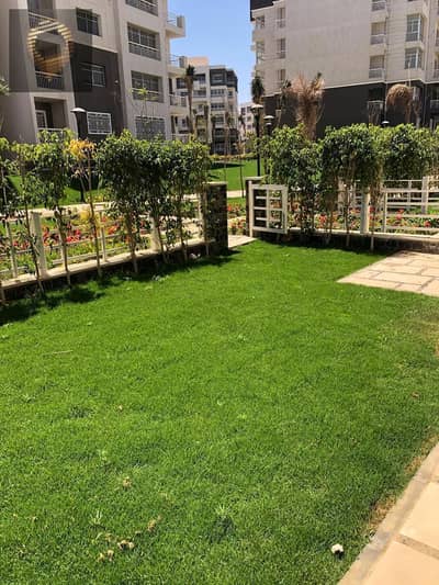 Ground floor apartment with garden for sale 189m overlooking the view of wide garden in B10 The most beautiful stages of madinaty