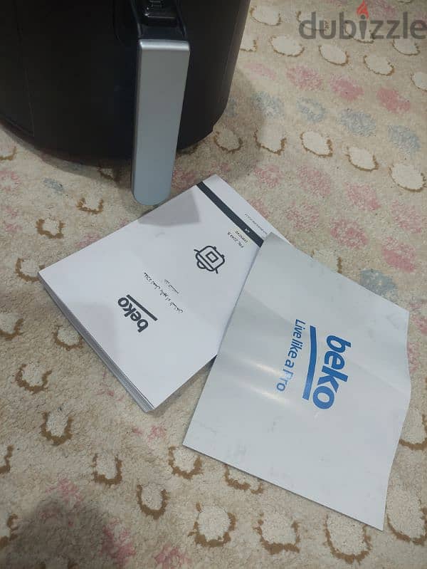 Air Frier beko استعمال مرتين بس بالكرتونه والضمان  وهنزل ف سعرها الف ج 1