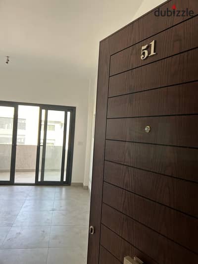 Apartment for rent under Privado Law Area 86 m Fifth floor Super deluxe finishing Street and lake view Central air conditioning 2 elevators Fully sea