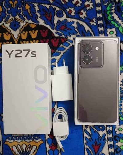 Vivo Y27s استخدام بسيط بكل مشتملاتة حالة ممتازه