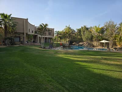 Luxury Villa with Expansive Land – A Rare Gem for Sale!