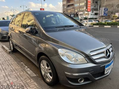 B150 / 26000km only / first owner / بانوراما / نادرة