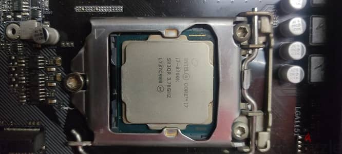 مازربورد z370gaming k3 + بروسيسور core i7 8700k