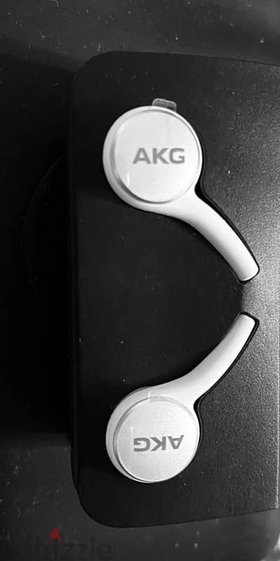 سماعات AKG