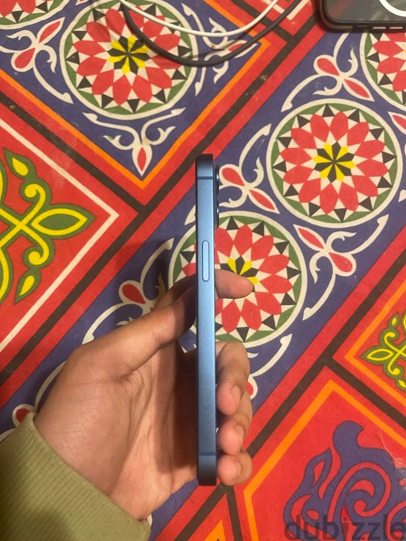 بدل  Samsung s23ب  iPhone13 2