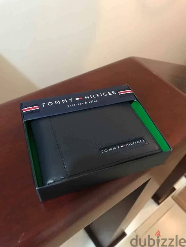 Genuine Tommy Hilfiger wallets 1