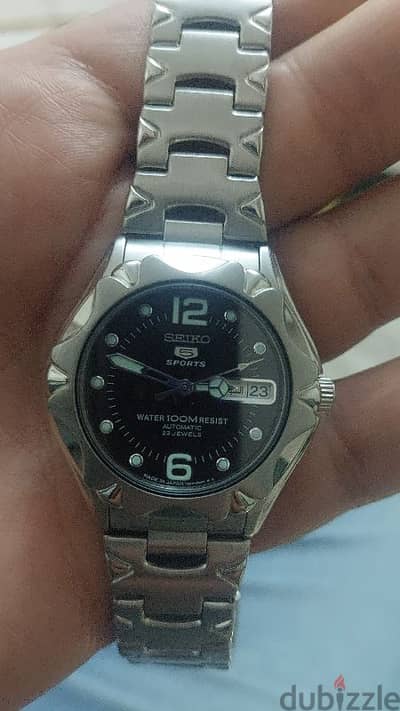 seiko 5 sport