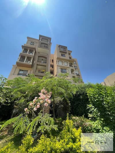 An opportunity to rent a legal apartment in the middle of Madinaty, the most distinguished phase, B3, a repeated floor, special finishing, fully equip