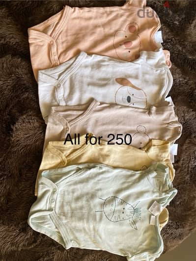 baby clothes 0-3 months ملابس أطفال