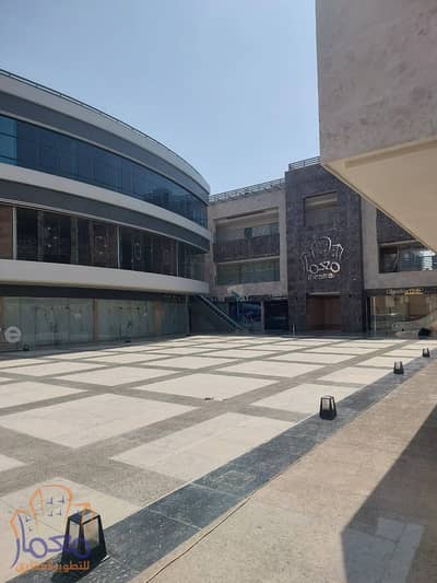 shop for rent 87m clove mall el koronfel new cairo