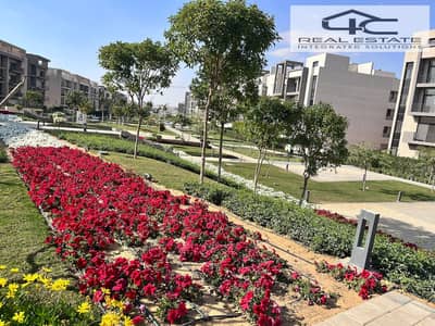 Apartment Ground Floor with Garden  136 m fully finished with Ac. s  for sale with down payment and instalment in Fifth square compound