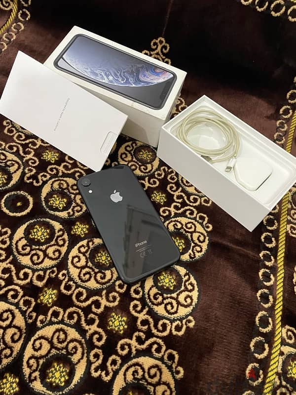 iPhone XR 128 كرتونه 0