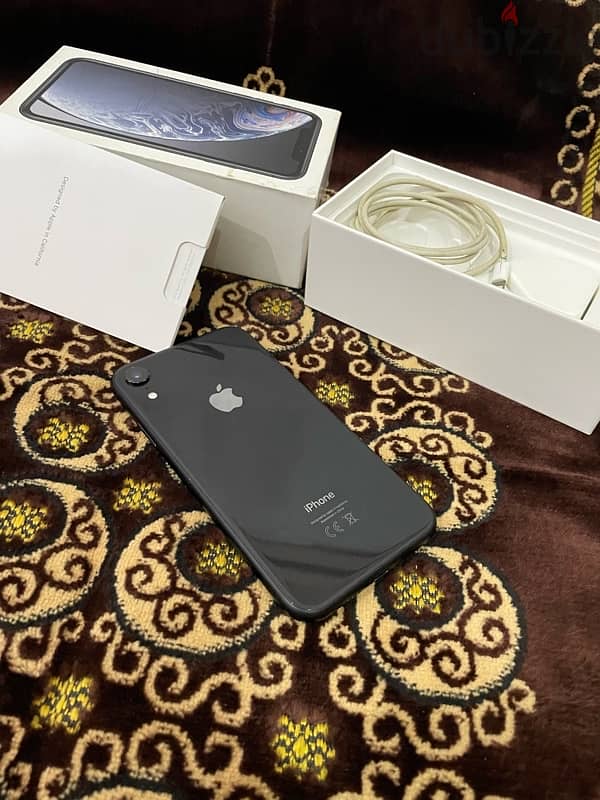 iPhone XR 128 كرتونه 1