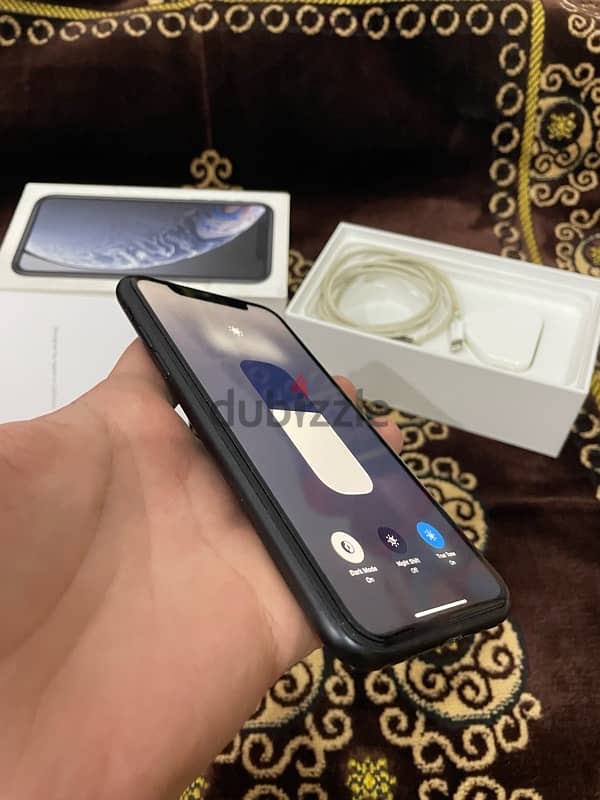 iPhone XR 128 كرتونه 10