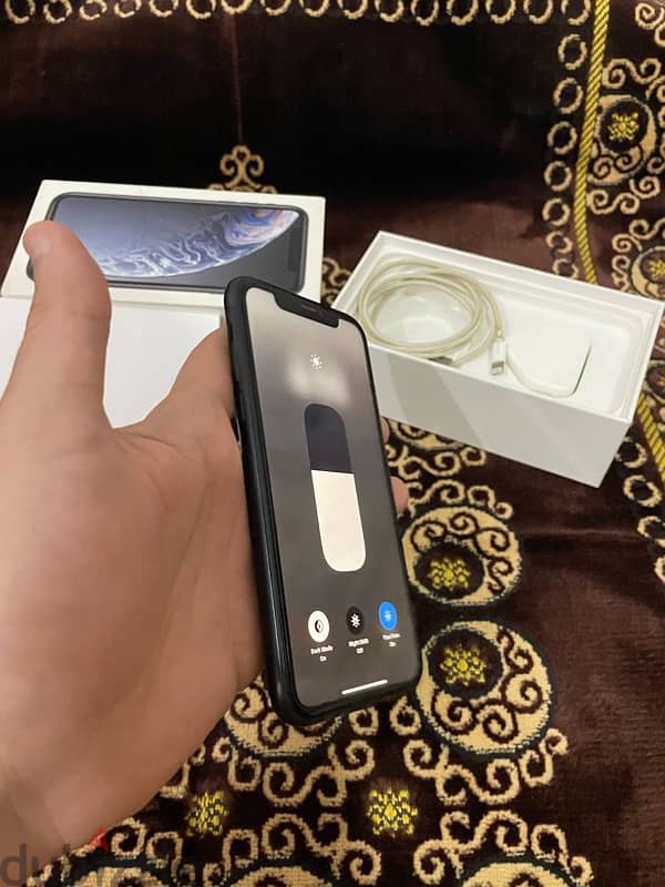 iPhone XR 128 كرتونه 14