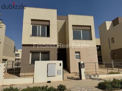 Stand alone villa for sale at palm hills new cairo Very prime location  ready to move New Cairo / Palm Hills New Cairo Compound