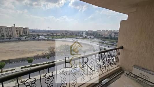 Available for sale apartment at rehab city 162m