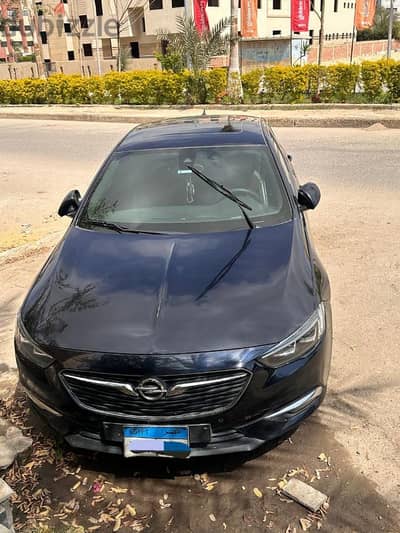 Opel Insignia 2018 top line فابريكة بالكامل