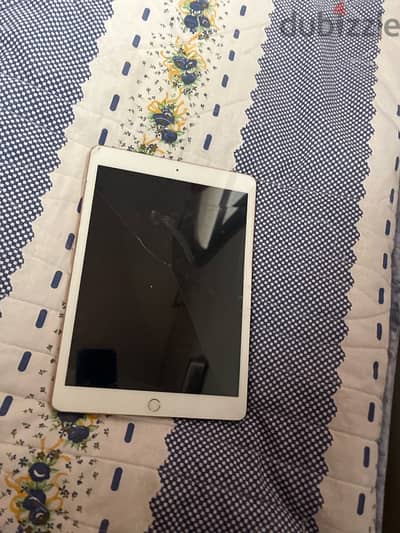 iPad 7th generation بحاله جيدة جدا