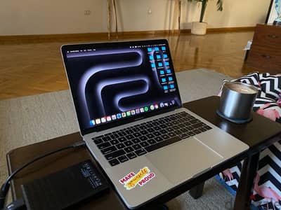 Macbook Pro 13.3 inch (2017)