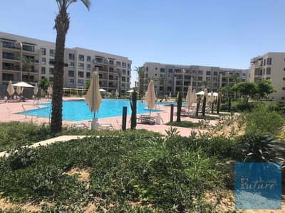 شاليه للبيع مراسي مارينا يطل علي حمام السباحه و دقيق للمارينا - marassi marina northcoast