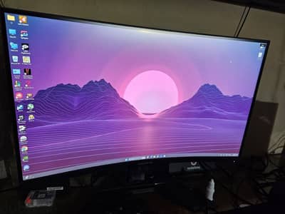 Gigabyte M32QC monitor