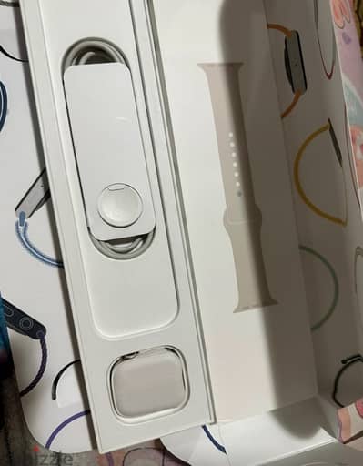 Apple watch series 7 size 41mm starlight color