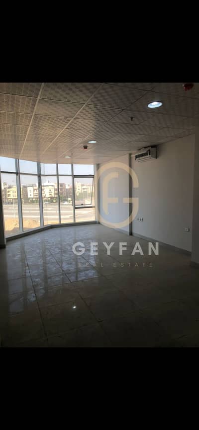 Investment Opportunity  In North Teseen Street    In New Cairo, Al-Banafseg Services, behind Waterway, in a commercial mall surrounded by top brands.