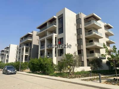 Apartment for sale in the Fifth Settlement, 140 square meters, fully finished, ready for immediate delivery, close to Al-Ahly Club and the American Un