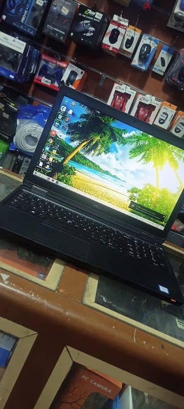 dell latitude 5580 HQ