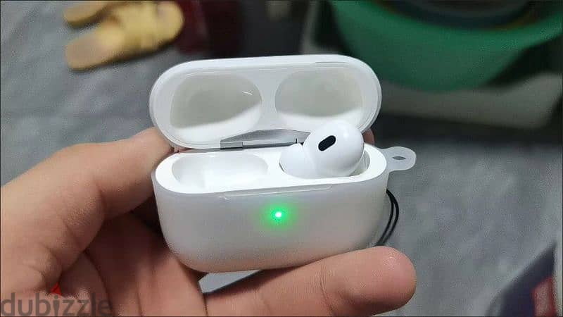 AirPods Pro (جديدة بالعلبة بتاعتها) 1