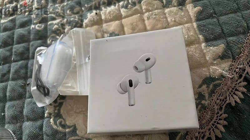 AirPods Pro (جديدة بالعلبة بتاعتها) 2