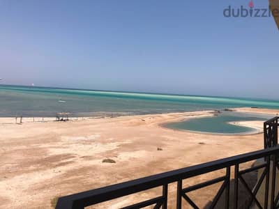 2 bedroom apartment with sea view