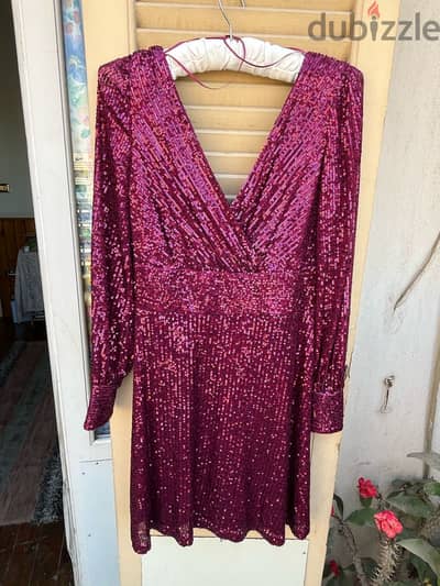 New dress from Suzy Smier Canada size small