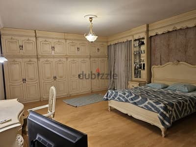 ايجار مفروش فاخر بالمقطم ٢٦٠ م قريبة من ش ٩  Fully furnished apartment