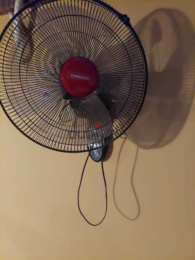 Tornado fan wall 18 inch مروحة تورنادو حائط ١٨ بوصة